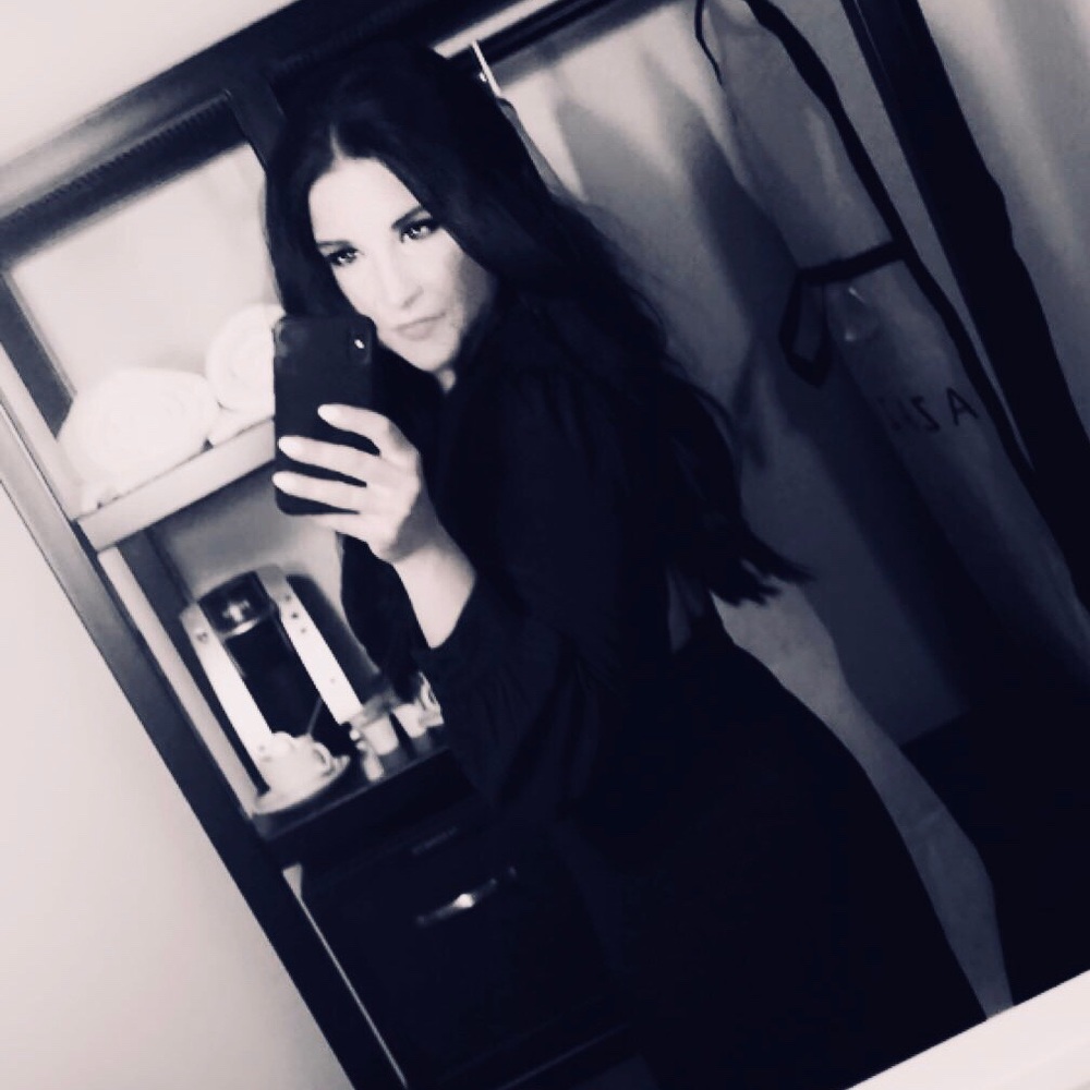 Meet your Posher, Janelle
